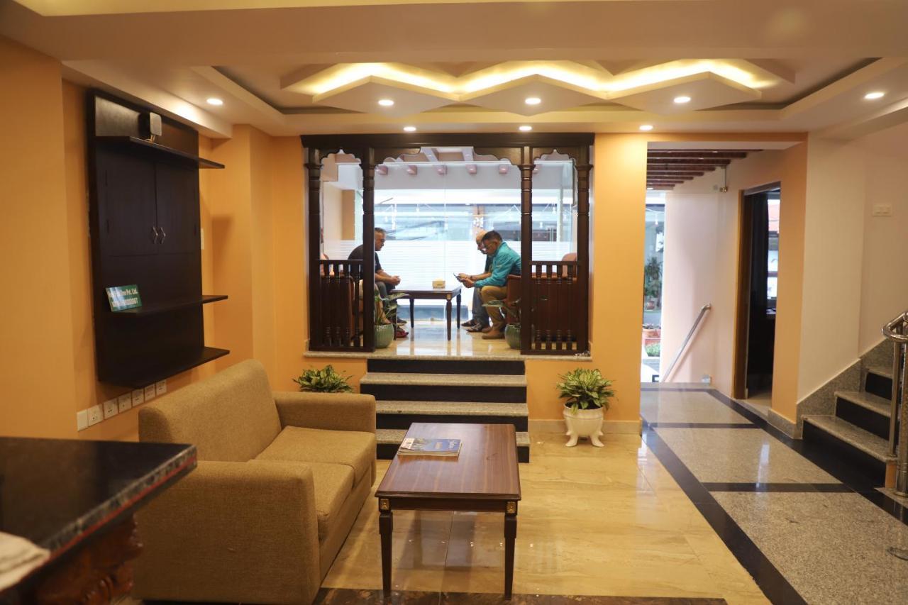 Hotel Pipal Tree Катманду Екстер'єр фото